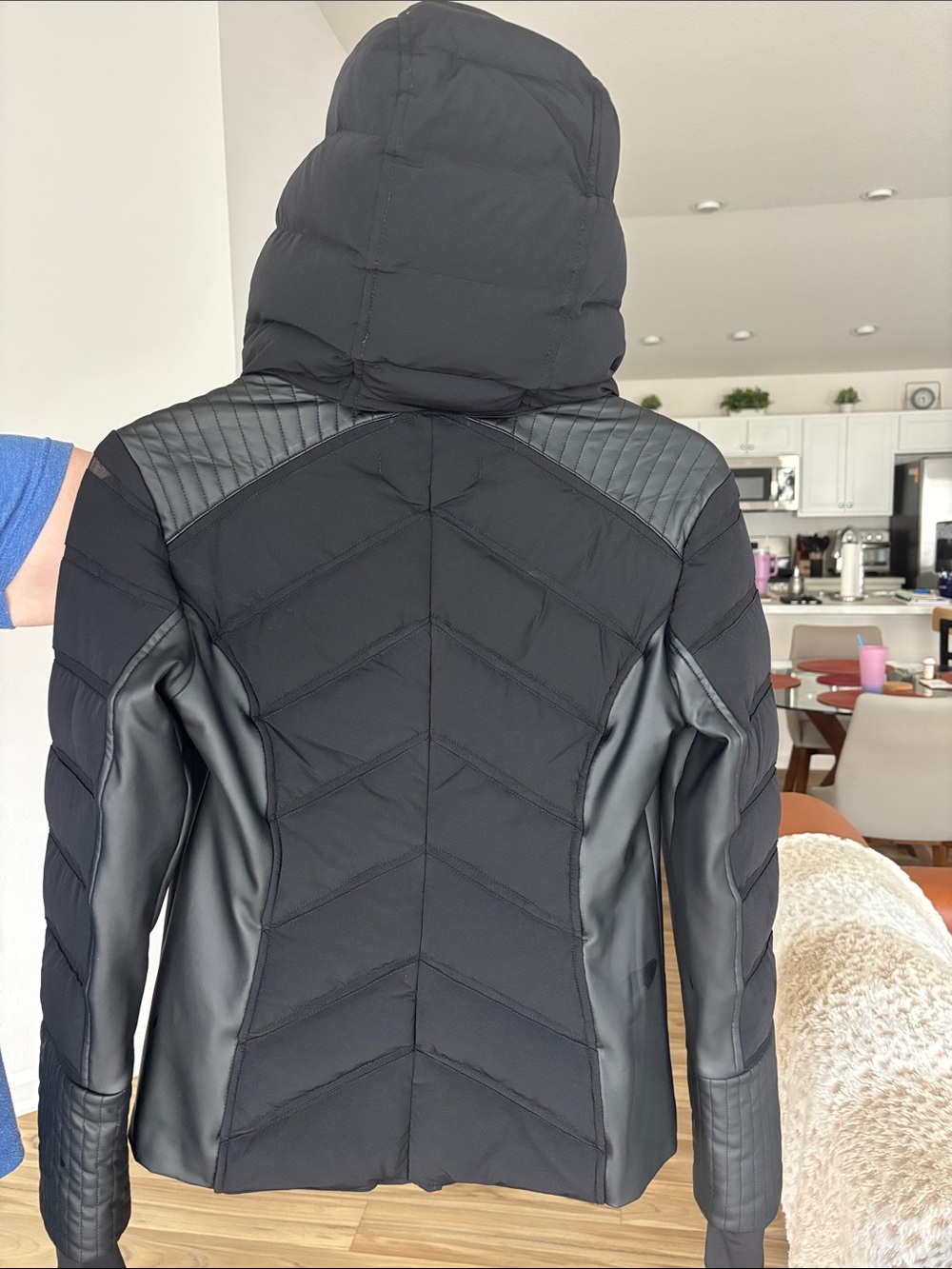 blanc noir Black Quilted Hooded Puffer Jacket with Faux Fur Trim - Picture 2 of 7